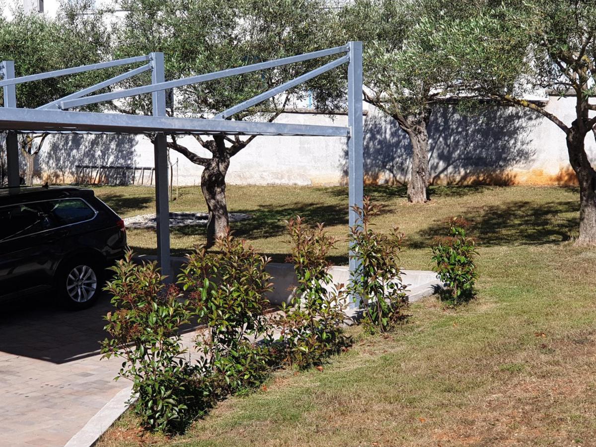 Apartments With A Parking Space Valbandon, Fazana - 7296 Штиньян Экстерьер фото